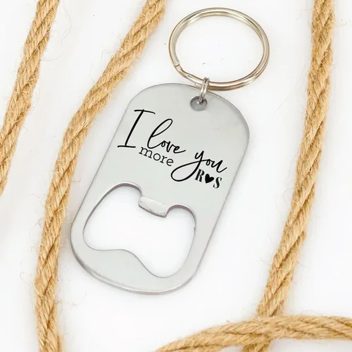 Vista 5 de Regalo personalizado para novio con texto en inglés "I Love You More", llavero abrebotellas, idea de regalo para él, regalo de Navidad personalizado