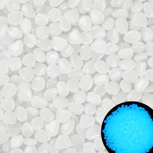 Vista 10 de 300 piezas de piedras que brillan en la oscuridad azules, rocas luminosas pequeñas para exteriores, decoraciones brillantes al aire libre