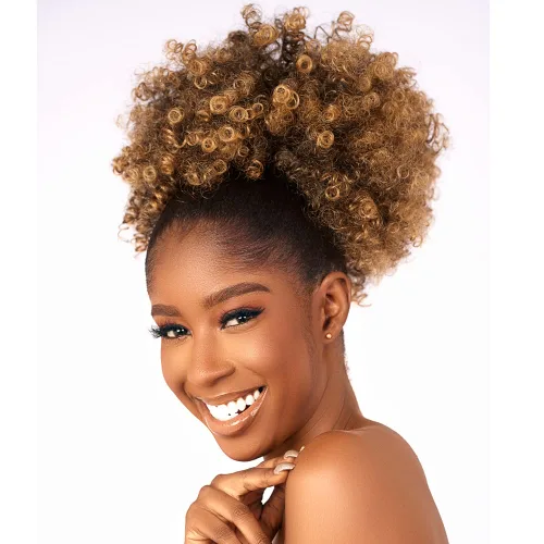 Vista 14 de Extensión de cola de caballo rizada con cordón para mujeres negras, extensiones de cabello sintético corto afro kinkys rizado con dos clips (1#)