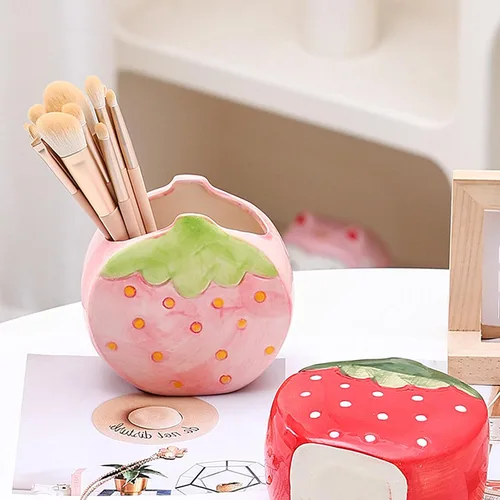 Vista 5 de TANG SONG Soporte de cepillo de maquillaje de fresa de cerámica, caja de almacenamiento de cosméticos, soporte para bolígrafos y lápices, Rosa