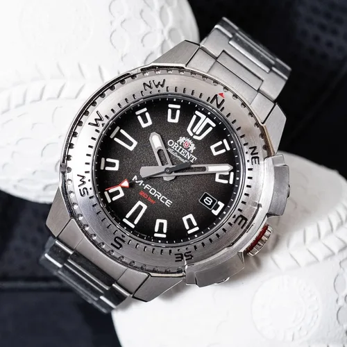 Vista 5 de Orient RN-AC0N01B Correa de metal para hombre M-Force Reloj japonés doméstico