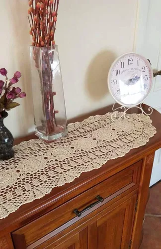 Vista 5 de Pasillos de mesa de algodón de ganchillo hechos a mano, color beige, bufandas ovaladas, 11.8 x 35 pulgadas.