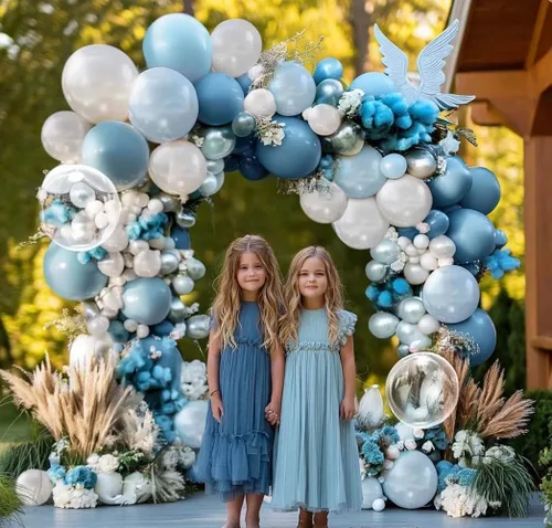 Vista 5 de Guirnalda de globos azul empolvado y blancos, kit de arco de globos Bobo de perlas azul claro con doble relleno para cumpleaños, baby shower, boda