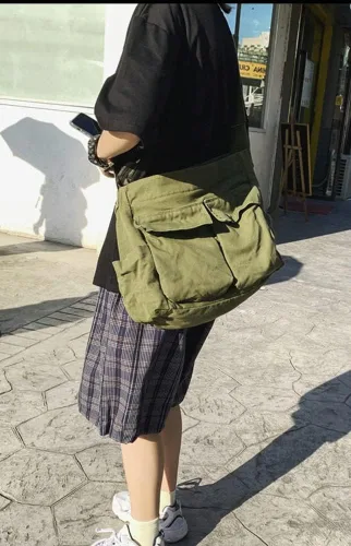 Vista 5 de Bolso bandolera grande con múltiples bolsillos de lona para mujeres y hombres
