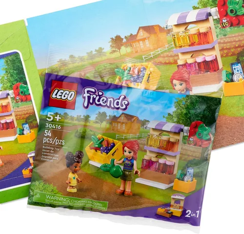 Vista 5 de Hallmark Tarjeta de cumpleaños para niños con Legos (kit de construcción Friends Market, a partir de 5 años)