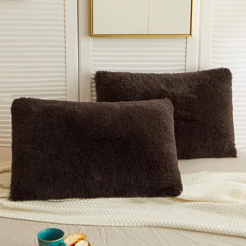 Vista 9 de LIFEREVO Paquete de 2 fundas de almohada de piel sintética, serie de lujo decorativa para el hogar de felpa peluda, funda de almohada peluda súper