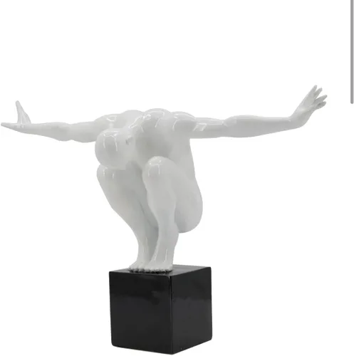 Vista 4 de Escultura decorativa Estatuilla de poliresina Hombre... Escultura moderna decorativa para el hogar con la figura de un hombre (rojo)