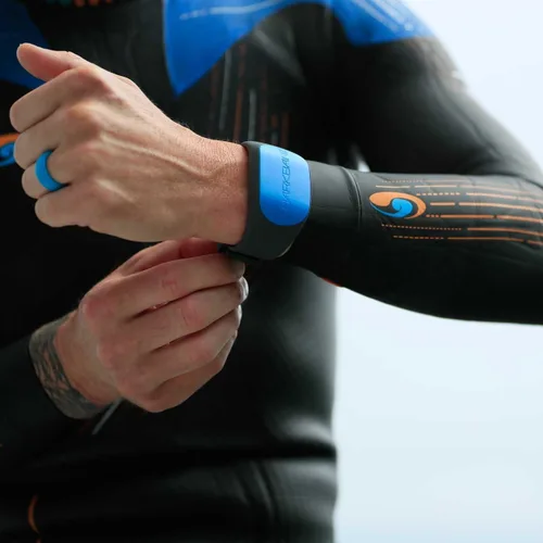 Vista 10 de SHARKBANZ - Banda magnética oficial de disuasión de tiburones para natación, surf, buceo y todos los deportes oceánicos - Probada y patentada