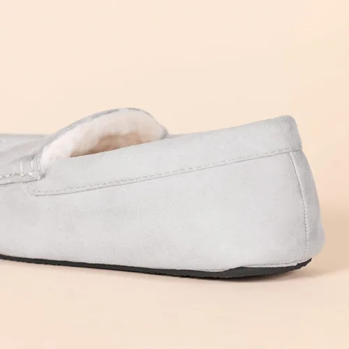 Vista 4 de Tienda Essentials Pantuflas tipo mocasín para hombre