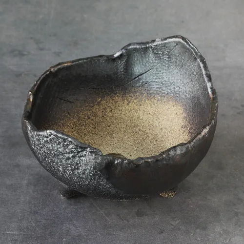 Vista 7 de Maceta de bonsái japonesa artesanal en forma de media luna de la serie Banko de Wazakura 4.72 in (120 mm), maceta de jardín de cerámica sin esmaltar