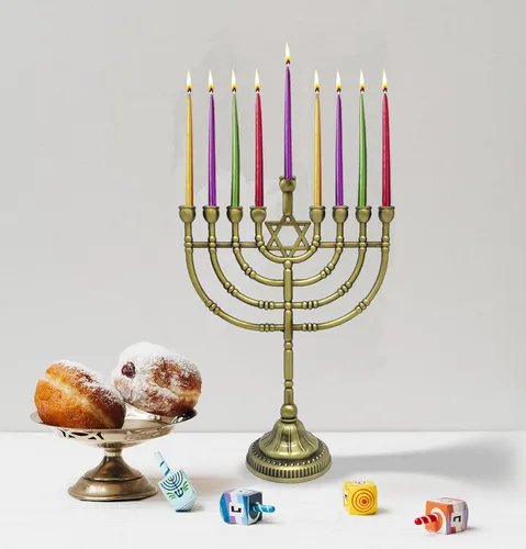 Vista 6 de Ner Mitzvah Menorá Tradicional de Bronce para Velas - Velas de Janucá - 9 pulgadas de alto