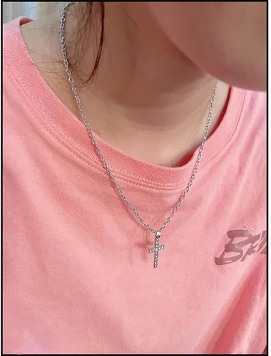 Vista 8 de Collar con colgante de cruz clásica de cristal de Jesús Cruz de clavícula, collar de cadenas de joyería para hombresmujeres, regalo de joyería