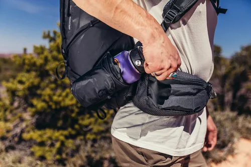 Vista 7 de Gregory Baltoro 100L Pro - Mochila unisex con suspensión FreeFloat, panel trasero transpirable con cojín de aire, grande, negro lava