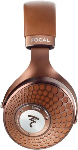 Vista 4 de Focal Stellia Audiophile Circum-aural Closed-Back Headphones for Home and On-the-Go Use with Carry Case