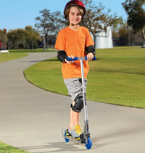 Vista 3 de Razor A3 Kick Scooter for Kids Ages 5+ - Larger Wheels, Front Suspension, Wheelie Bar, Lightweight, Foldable, Aluminum Frame, and Adjustable