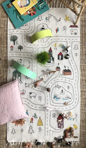Vista 8 de Alfombra tejida a mano de algodón orgánico para niños (59 x 35 pulgadas), diseño de mapa de ruta de la ciudad, no tóxica y ecológica, alfombra suave