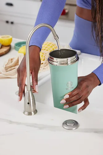 Vista 6 de Takeya 32 oz Stainless Steel Insulated Tumbler with Straw Lid, Premium Quality, Sweatproof