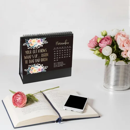 Vista 5 de 2026 Fuck It Calendario de Escritorio para Mujeres Cansadas 2026 Planificador Gracioso Calendario de Broma para el Hogar y la Oficina en la Pared