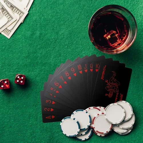 Vista 5 de Pumtus 6 barajas de cartas de póquer impermeables, cartas de plástico de PVC, naipes de índice estándar con caja de regalo, cartas de truco