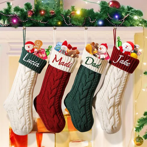 Vista 13 de 1 pieza de medias de Navidad personalizadas, medias de Navidad colgantes de felpa de piel sintética blanca con nombres, medias de Navidad grandes