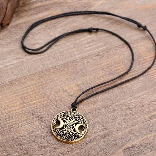Vista 5 de Collar con colgante de estrella de pentagrama de triple luna celta con nudo celta, joyería pagana redonda Dorado antiguo