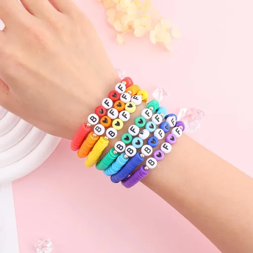 Vista 4 de Juego de pulseras Heishi Surfer de arcoíris para mujeres y niñas, pulseras apilables de arcilla con cuentas de disco, pulseras elásticas de disco