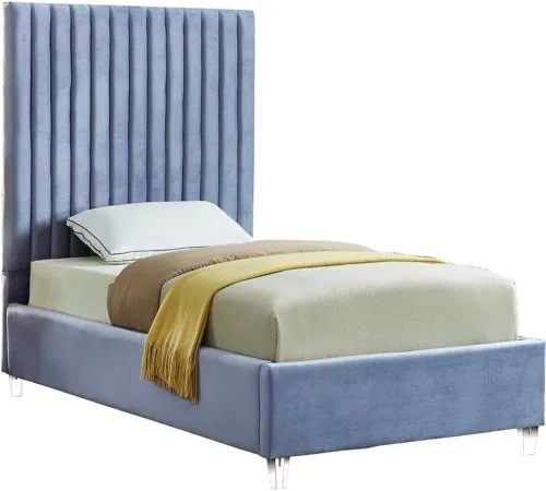 Vista 7 de Meridian Furniture CandaceCream-F Colección Candace Moderna Cama matrimonial tapizada de terciopelo contemporánea, tela de terciopelo crema