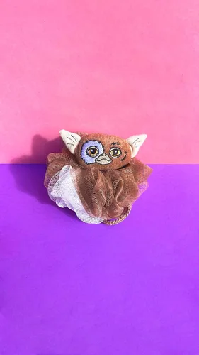 Vista 3 de Mad Beauty Gremlins Gizmo - Esponja de ducha Producto oficial de Warner Brothers Gran regalo novedoso para mujeres, adultos y niños Diversión