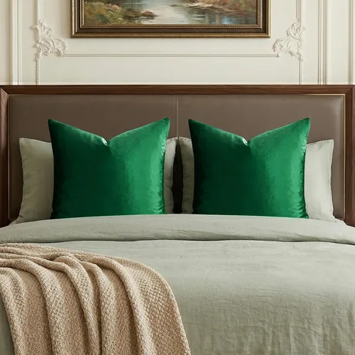 Vista 177 de GIGIZAZA Juego de 2 fundas de almohada doradas de terciopelo de 20 x 20 pulgadas para sofá Almohadas para sofá, tela texturizada suave de 9.88