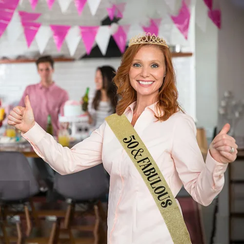 Vista 6 de Decoraciones de cumpleaños número 50 para mujer, banda, corona, vela de cumpleaños y globo digital de papel de aluminio de 32 pulgadas, decoración