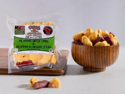 Vista 5 de Wisconsin Cheese Company - Caja de regalo de palitos de carne y cuajada de queso de Wisconsin - 100% queso famoso y fresco de Wisconsin y palitos