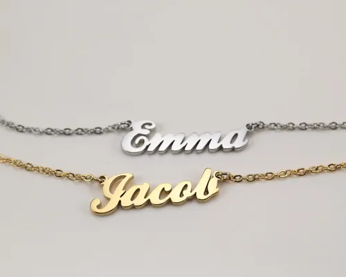 Vista 6 de Collar con nombre grabado personalizado para mujeres amigas