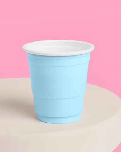 Vista 5 de xo, Fetti Vasos de chupito de plástico azul + blanco – 50 vasos desechables mate de 2 onzas Decoraciones de despedida de soltera, vasos