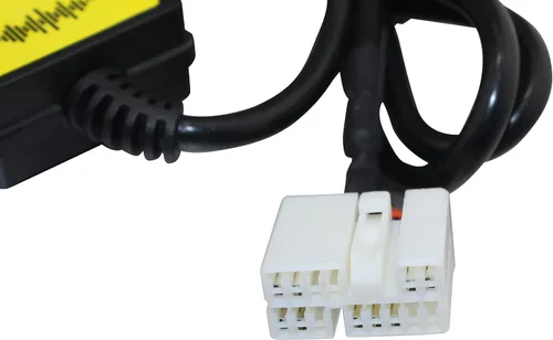 Vista 2 de Adaptador de interfaz auxiliar USB Honda - Charge & Play para Accord (2003-2011), CRV (2005-2011), Pilot (2006-2011), Odyssey (2005-2011), Civic