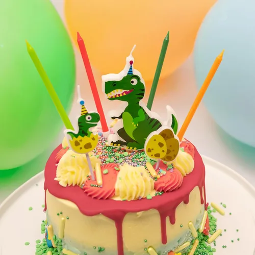Vista 3 de Culpitt Kit de dinosaurios Velas de cumpleaños, tablero de pastel, caja de pastel, fiesta de dinosaurios, adornos con T-Rex, dinosaurios bebés
