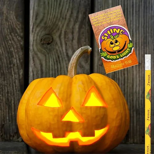 Vista 2 de Biblebanz 24 juegos de lápices de calabaza cristiana con Let Your Light Shine a granel calabaza Halloween tarjetas de bolsillo tronco o golosina