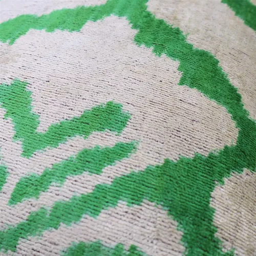 Vista 9 de Almohada decorativa hecha a mano con relleno de plumón, estampado de tigre verde, funda de cojín lumbar de seda de terciopelo suave para sala