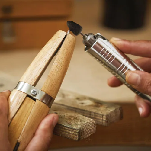 Vista 5 de Joyzan Abrazadera de anillo de madera, joyeros de madera, soporte de banco, mordazas de cuero, mandíbulas de cuero, herramientas manuales
