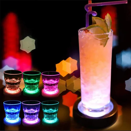 Vista 4 de Paquete de 4 posavasos de cóctel iluminados, posavasos LED recargables por USB, para bar, cerveza y bebidas, luces para club, boda, bar, decoración