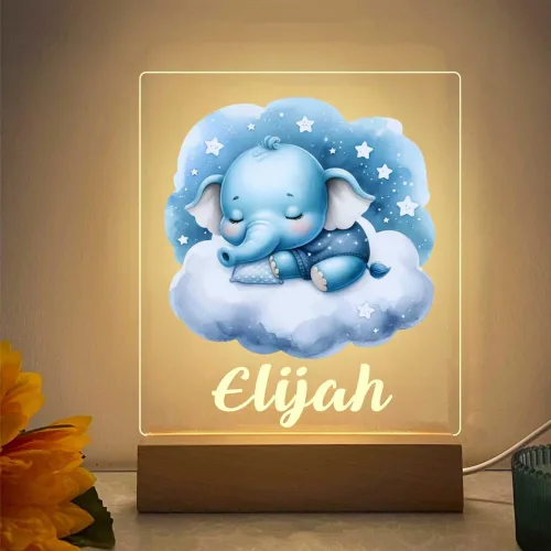Vista 2 de Luz nocturna de bebé con nombre, adorable lámpara LED con patrón de animales, regalo personalizado pensado para niños y niñas recién nacidos