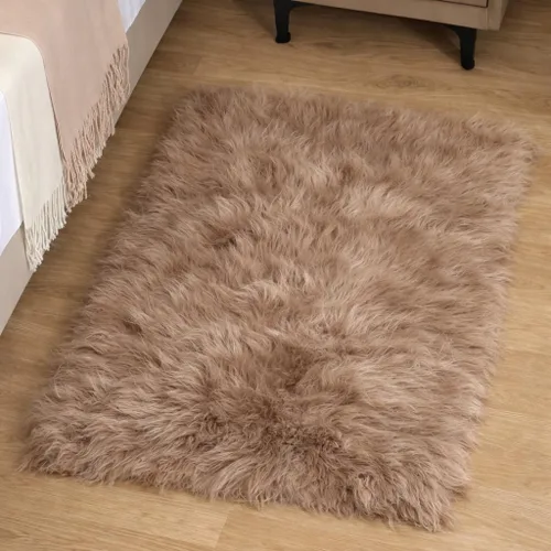 Vista 5 de Goolela Alfombra esponjosa de piel sintética para dormitorio, color marrón claro beige, 2 x 3 pies, alfombra de piel de oveja peluda y difusa
