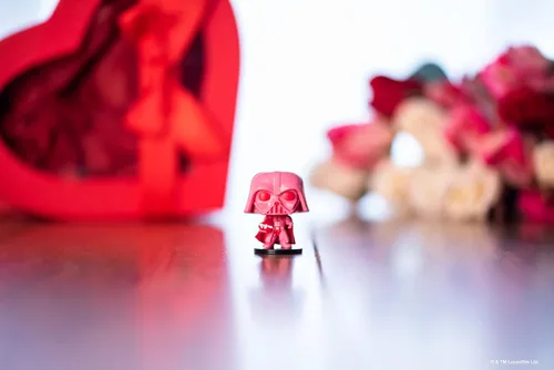 Vista 6 de Funko Something Wild! Star Wars con Darth Vader Pocket Pop! Juego de cartas para 2-4 jugadores a partir de 6 años