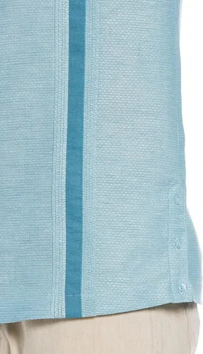 Vista 4 de Cubavera Camisa Guayabera de manga corta texturizada con dos bolsillos y botones para hombre