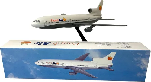 Vista 3 de Peach Air L-1011 modelo miniatura de avión de plástico Snap Fit 1:250 Parte # ALK-10110I-021