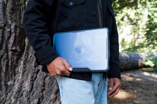 Vista 2 de UAG Plyo - Funda para MacBook Neo, 13" 2026 A18 A3404, hielo transparente Plyo - Hielo