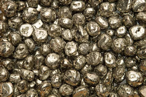 Vista 5 de Fantasia Materiales: 1/2 lb de pirita natural (oro tonto) Piedras pulidas de Perú