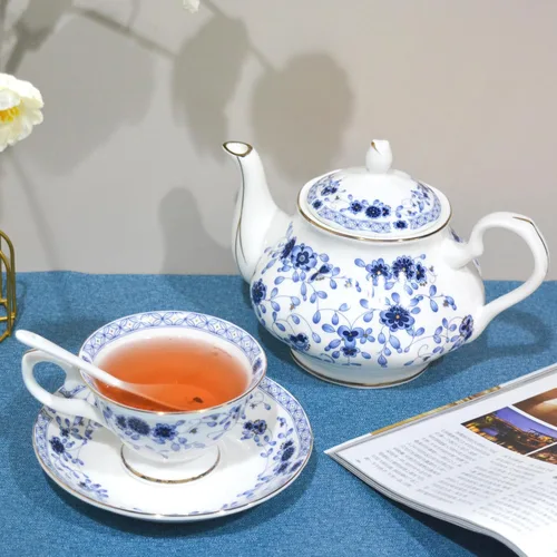 Vista 5 de Juego de té de porcelana de hueso, juego de té de porcelana de 21 piezas para adultos, tazas de té y platillos para 6, con tetera, cucharas, Azul