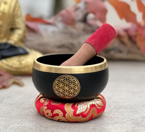 Vista 2 de Juego de cojines tibetanos con diseño de flor de la vida, para meditación, yoga, curación espiritual y atención plena, tamaño mediano (negro)
