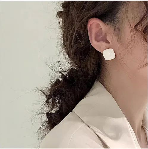 Vista 3 de Caiyao Aretes de botón cuadrados esmaltados ligeros y coloridos para mujer, pequeños aretes cuadrados para adolescentes, niñas, novia, fiesta