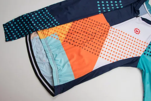 Vista 5 de Camiseta de ciclismo de manga larga para mujer, con 3 bolsillos traseros, transpirable, de secado rápido